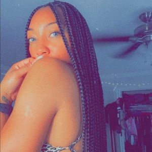 Meet your Posher, Hailey